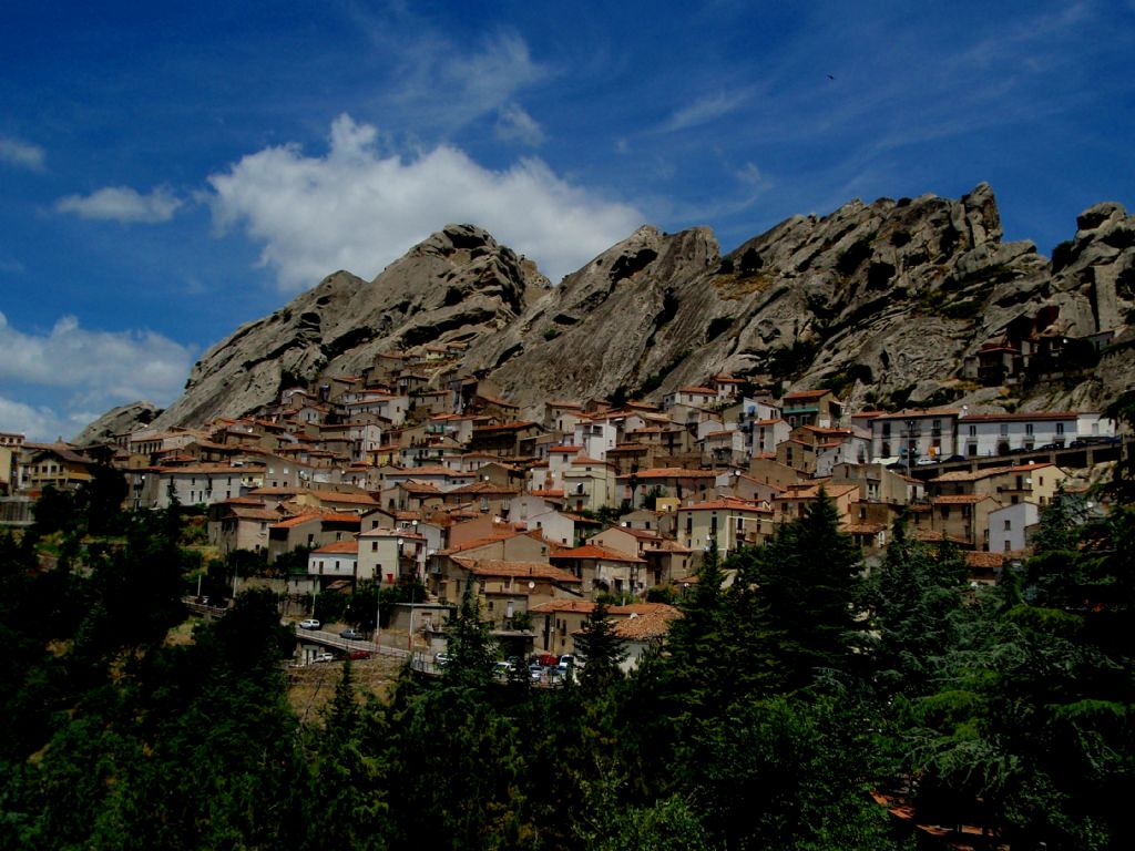 Le dolomiti Lucane e la val Camastra